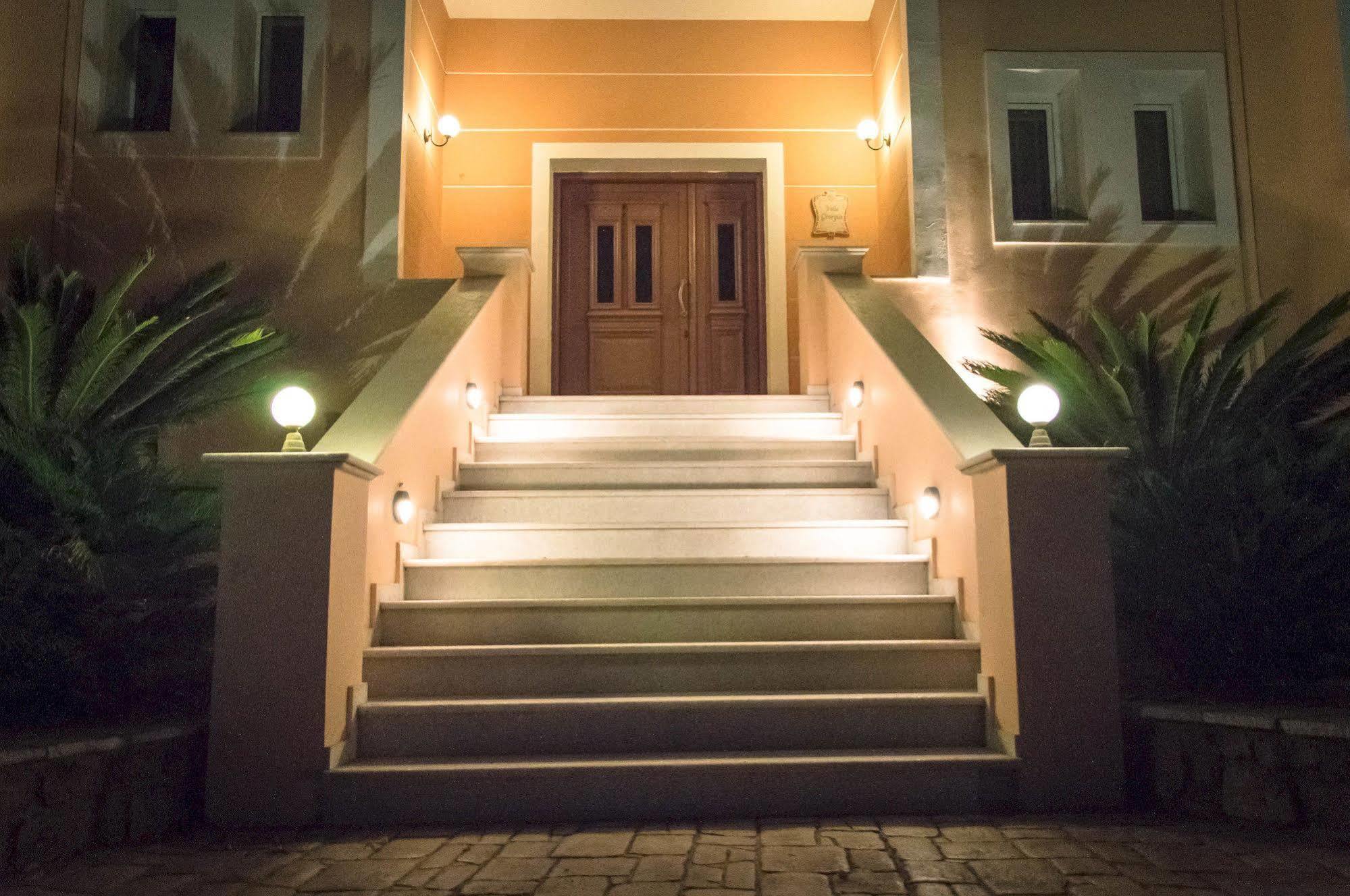 Leone Luxury Villas Kalamákion Eksteriør billede